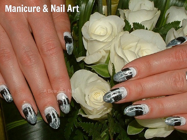 Monet Goed gevoel teksten Nail-art zwart wit zilver - A Beautiful Nail